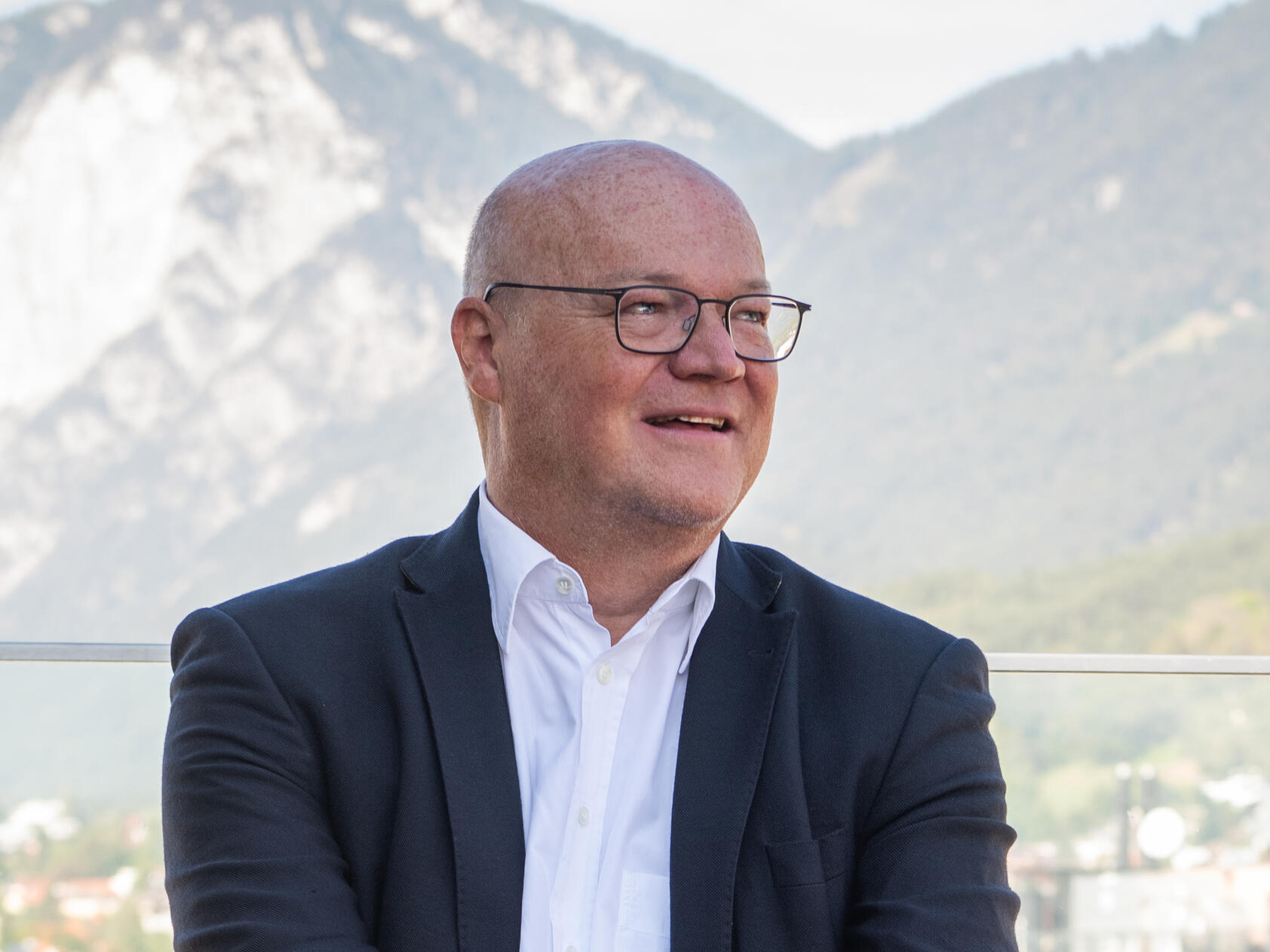 In großer Betroffenheit trauert die TIROLER um DDr. Hannes Ischia